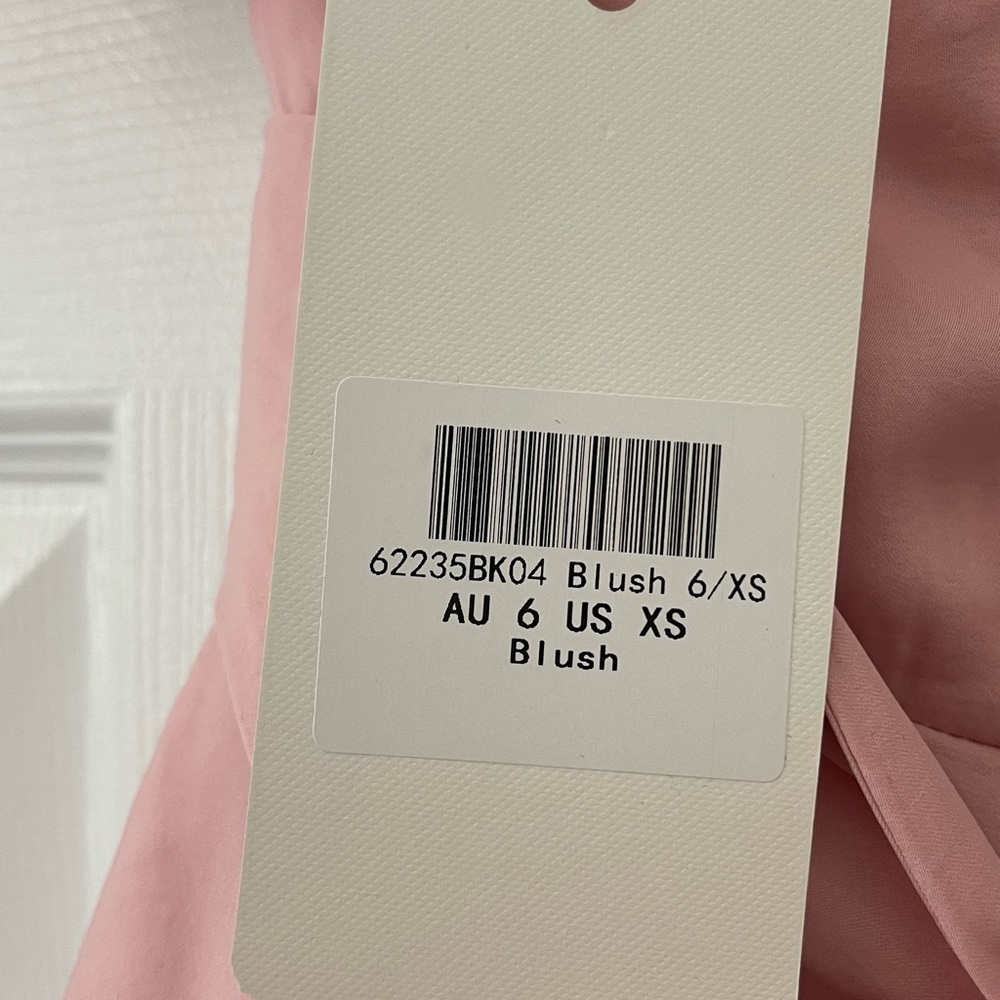 Saints + Secrets Blush Romper XS - Picture 4 of 5